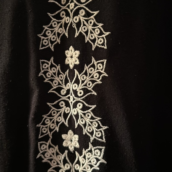 Chelsea and Theodore Tunic - Picture 2 of 5